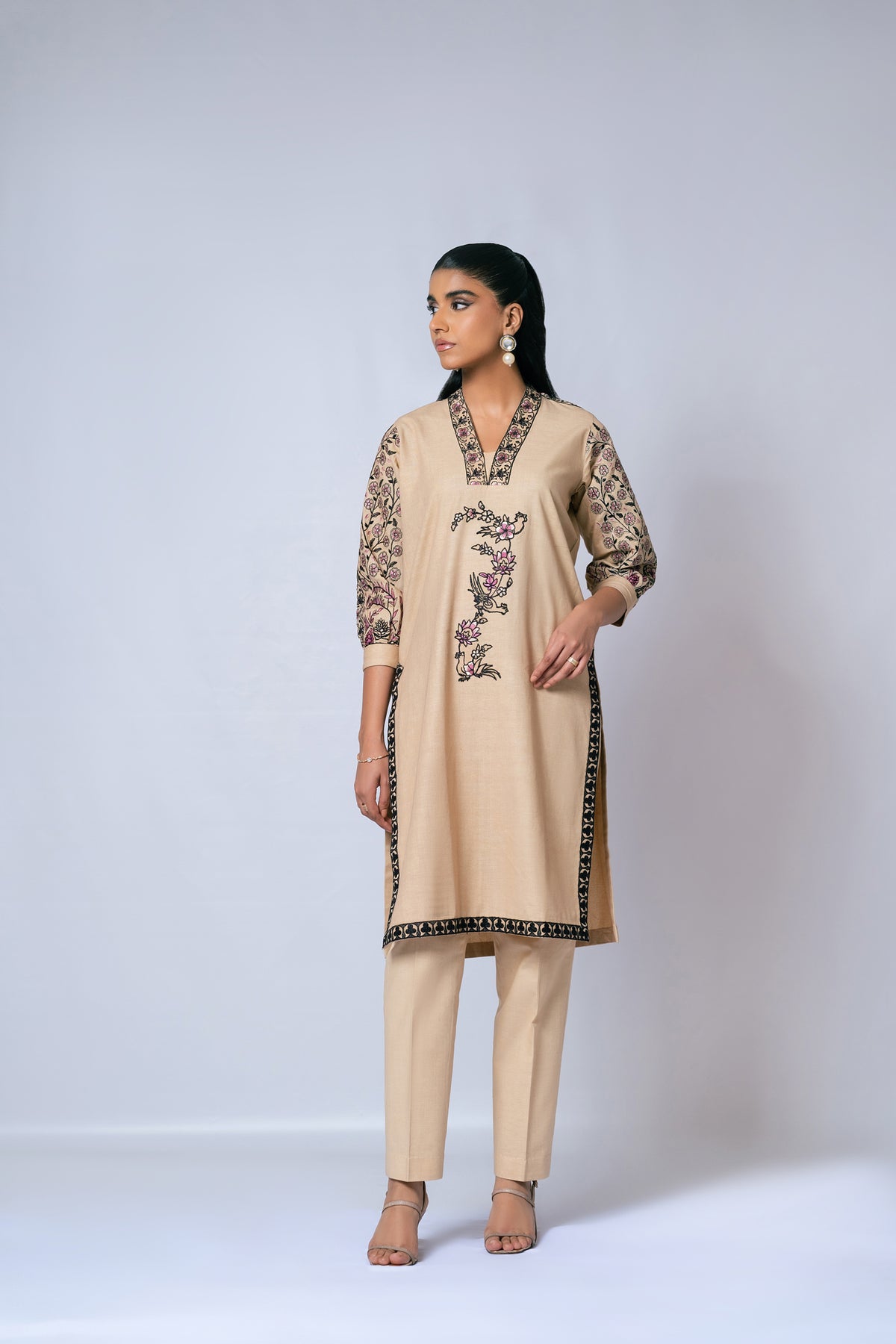 Pakistani readymade suits online in UAE