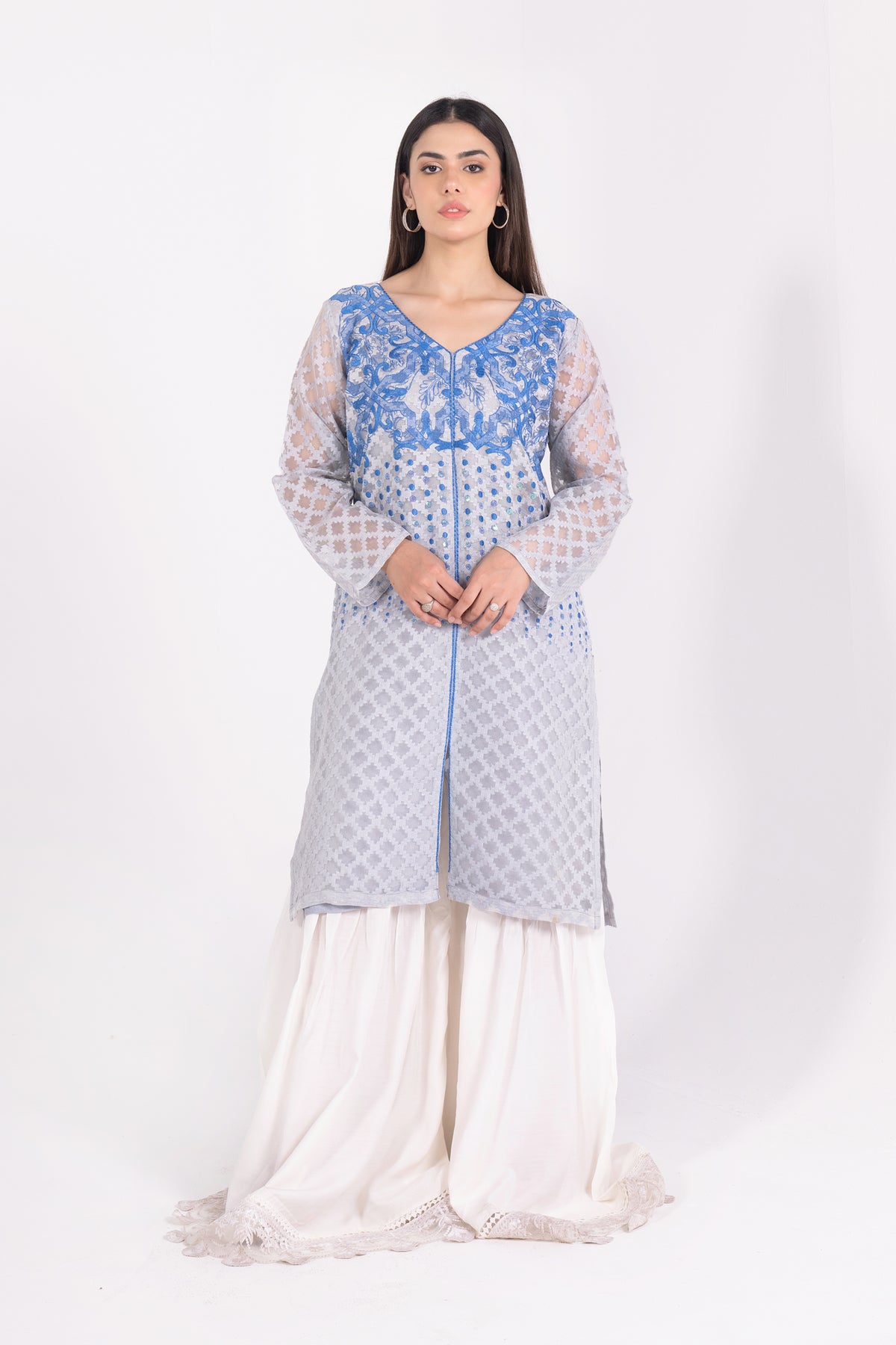 Pakistani traditional dress online in Dubai