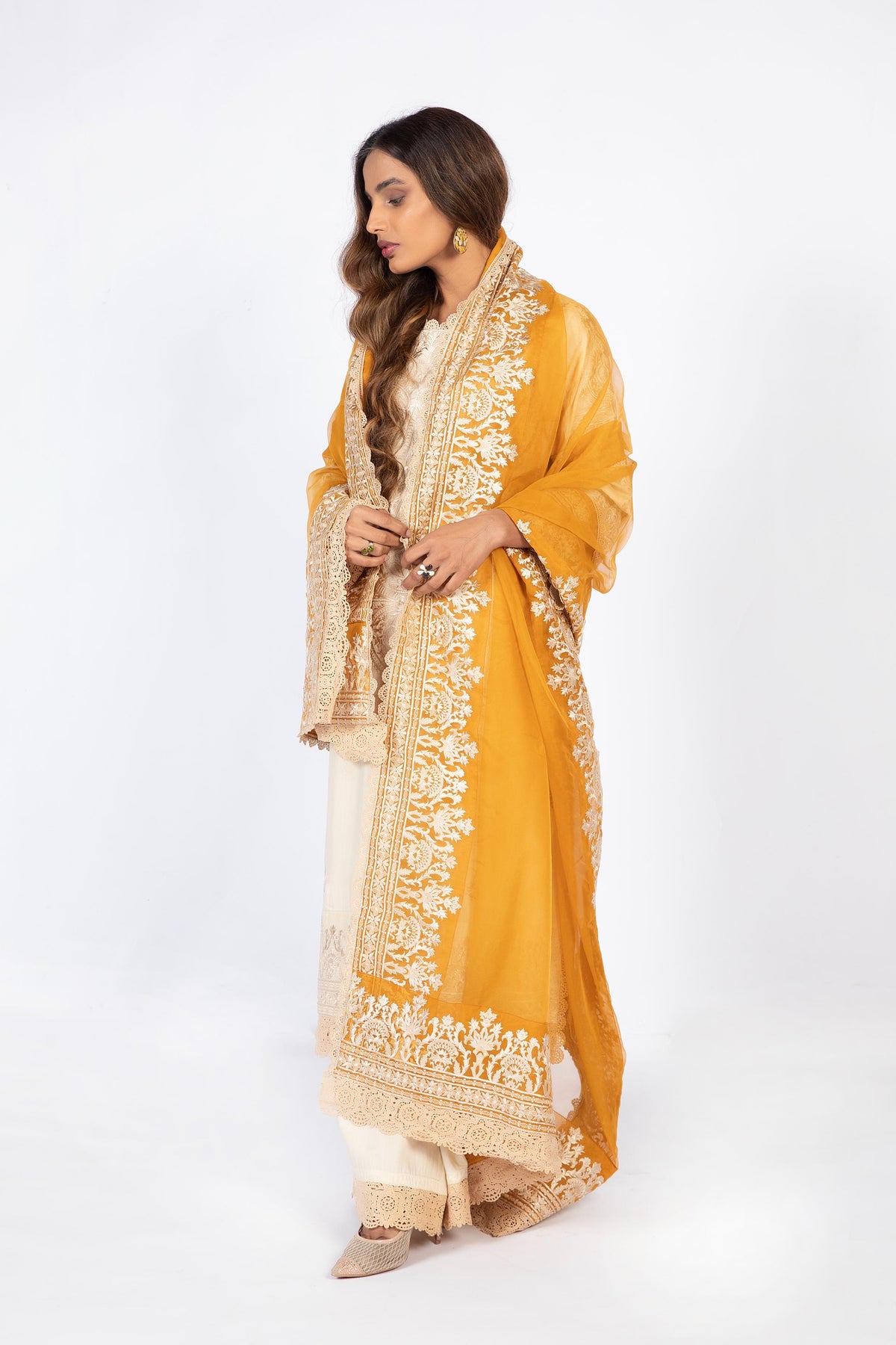 Pakistani formal 3 piece suits for women online in UAE