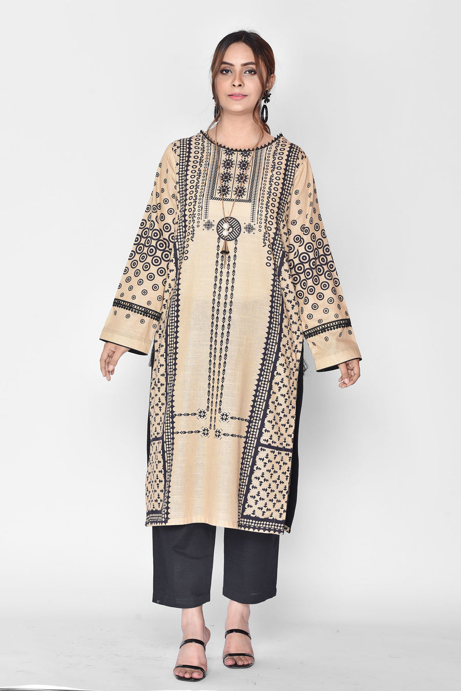 Pakistani dresses online in Dubai