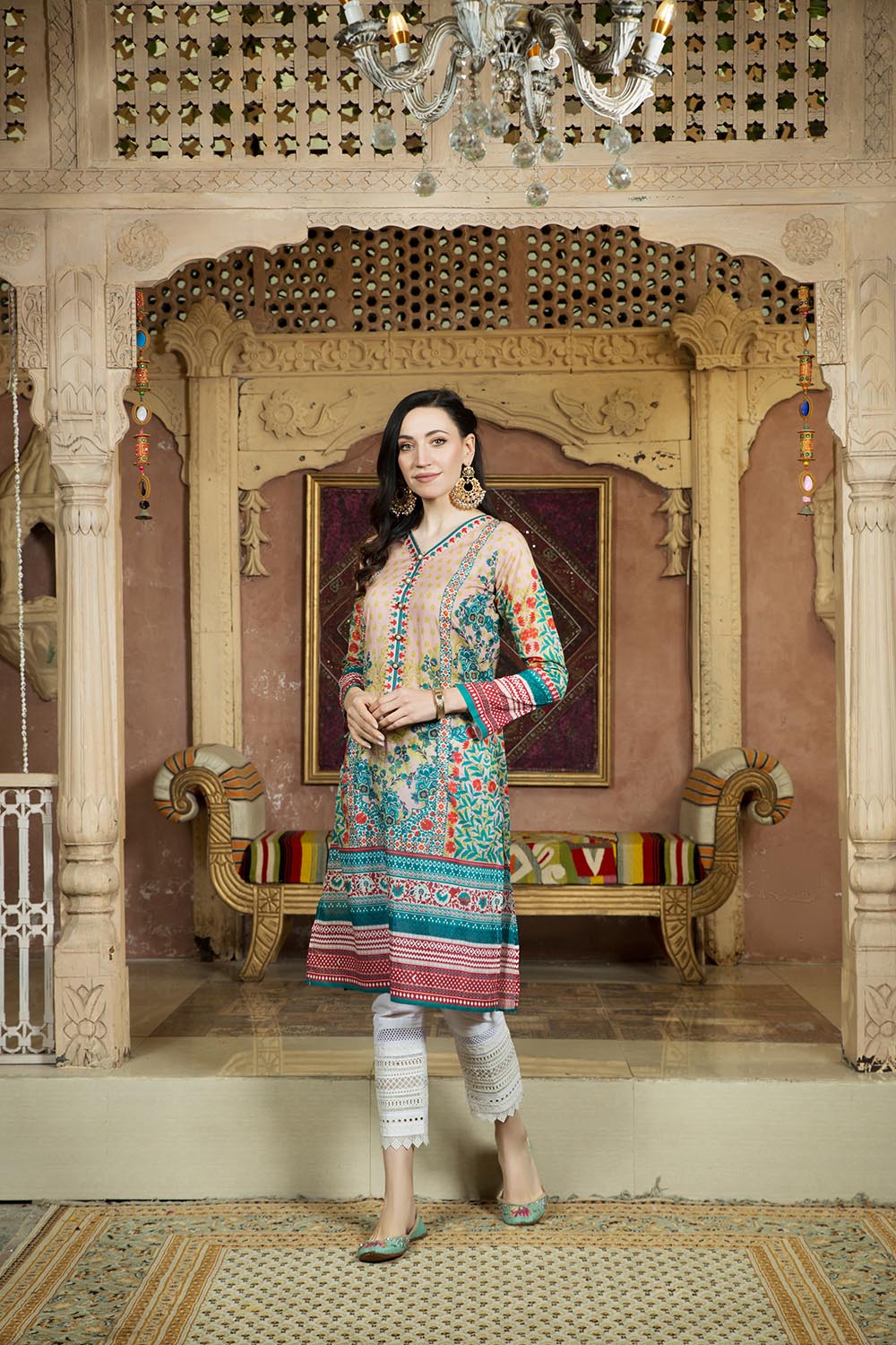 buy online women's lawn suits for summer in Pakistan